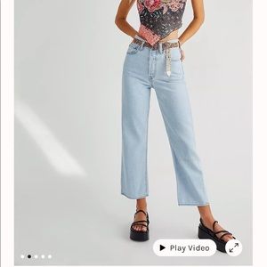 Levi's Ribcage Straight Ankle Jeans